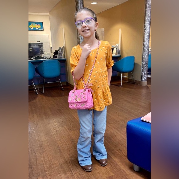 Meet your Posher, Becky - Picture 4 of 7